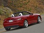 Mercedes-Benz SLK350 AMG with Sports Package 2011 года (US)